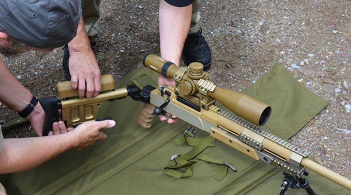 G29 Scharfschützengewehr der Bundeswehr mit Steiner Zielfernrohr M5Xi Klappschaft des G29 und Steiner Zielfernrohr