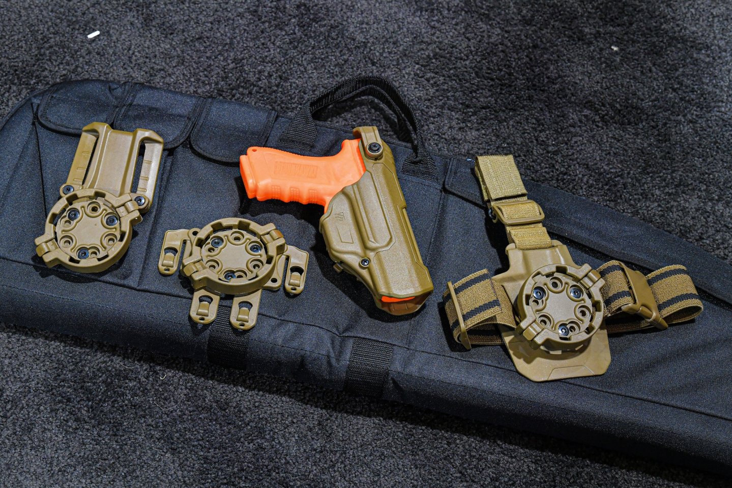Blackhawk-Holster für GLOCK-Pistolen der französischen Armee Neues Holster der französischen Armee.
