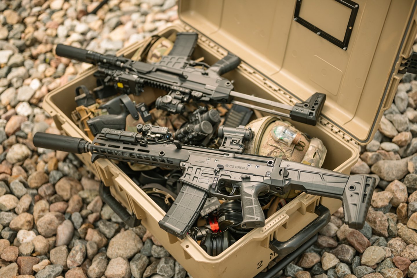 Česká Zbrojovka präsentiert die neue Sturmgewehr-Serie CZ BREN 3 samt passendem Grantwerfer CZ GL auf der EROSATORY 2024 in Paris Česká Zbrojovka präsentiert die neue Sturmgewehr-Serie CZ BREN 3 samt passendem Grantwerfer CZ GL auf der EROSATORY 2024 in Paris