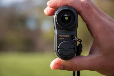 Leupold RX-1200i TBR DNA – der digitale Laser-Entfernungsmesser im User-Test Laser-Entfernungsmesser Leupold RX-1200i TBR DNA in der Hand gehalten