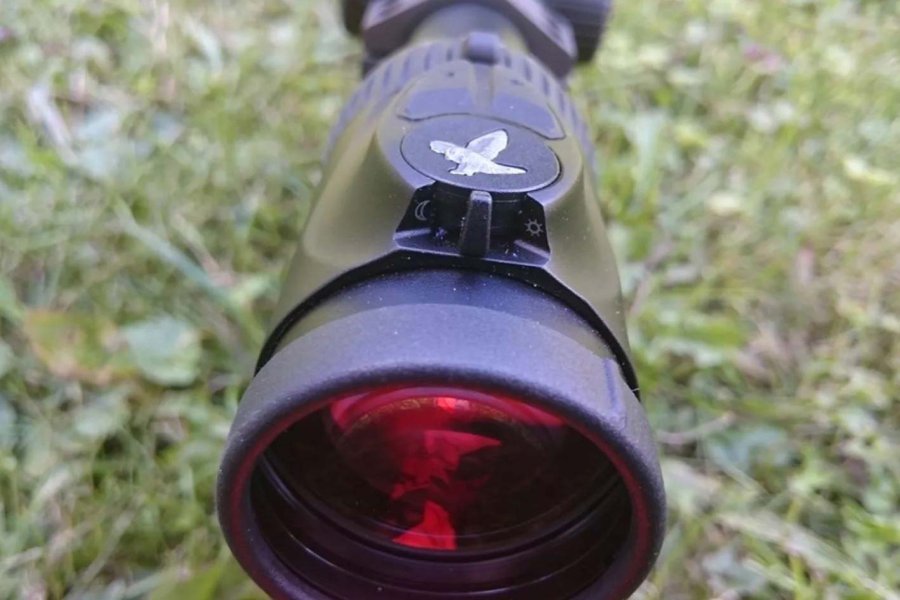 Swarovski Z8i 2,3-18x56 P im User-Test – Weil es auf die Optik ankommt! Okular des Swarovski Z8i 2,3-18x56 P Zielfernrohrs für die Jagd bei widrigen Lichtverhältnissen und in der Dämmerung.