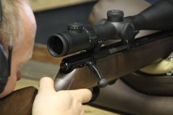 User-Test: Weihrauch HW 66 Production in .17 Hornet Weihrauch HW 66 Production auf dem Schießstand