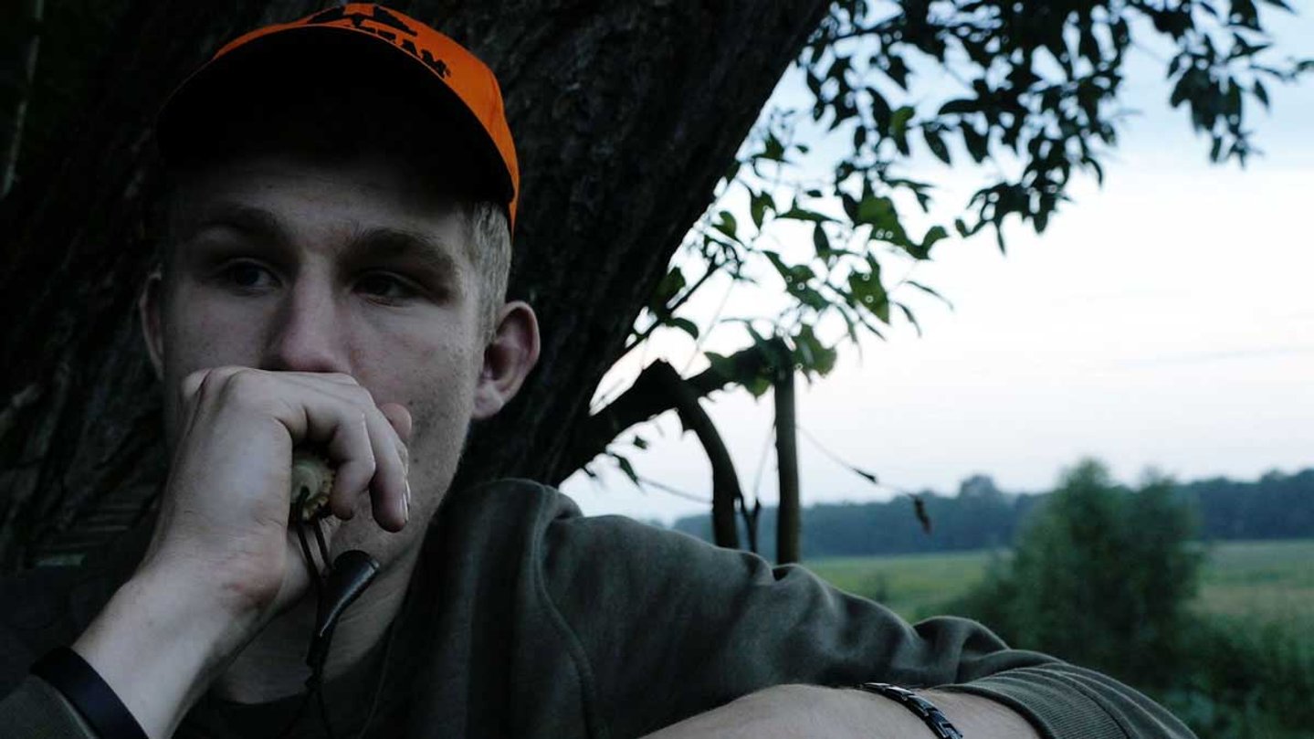 Die Blattzeit mit Tom von Jäger TV: Blattjagd im neuen Revier Tom von Jäger TV lockt mit Rottumtaler Rehblatter für die Blattjagd