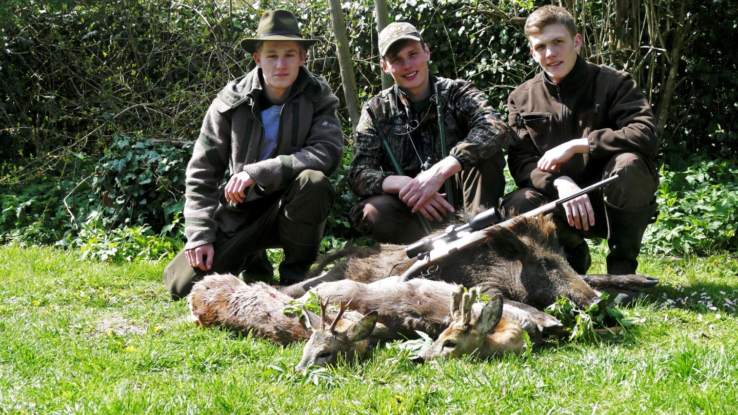 Jagd im Mai bei Freunden mit Tom von Jäger TV Tom mit den Brüdern Reilmann
