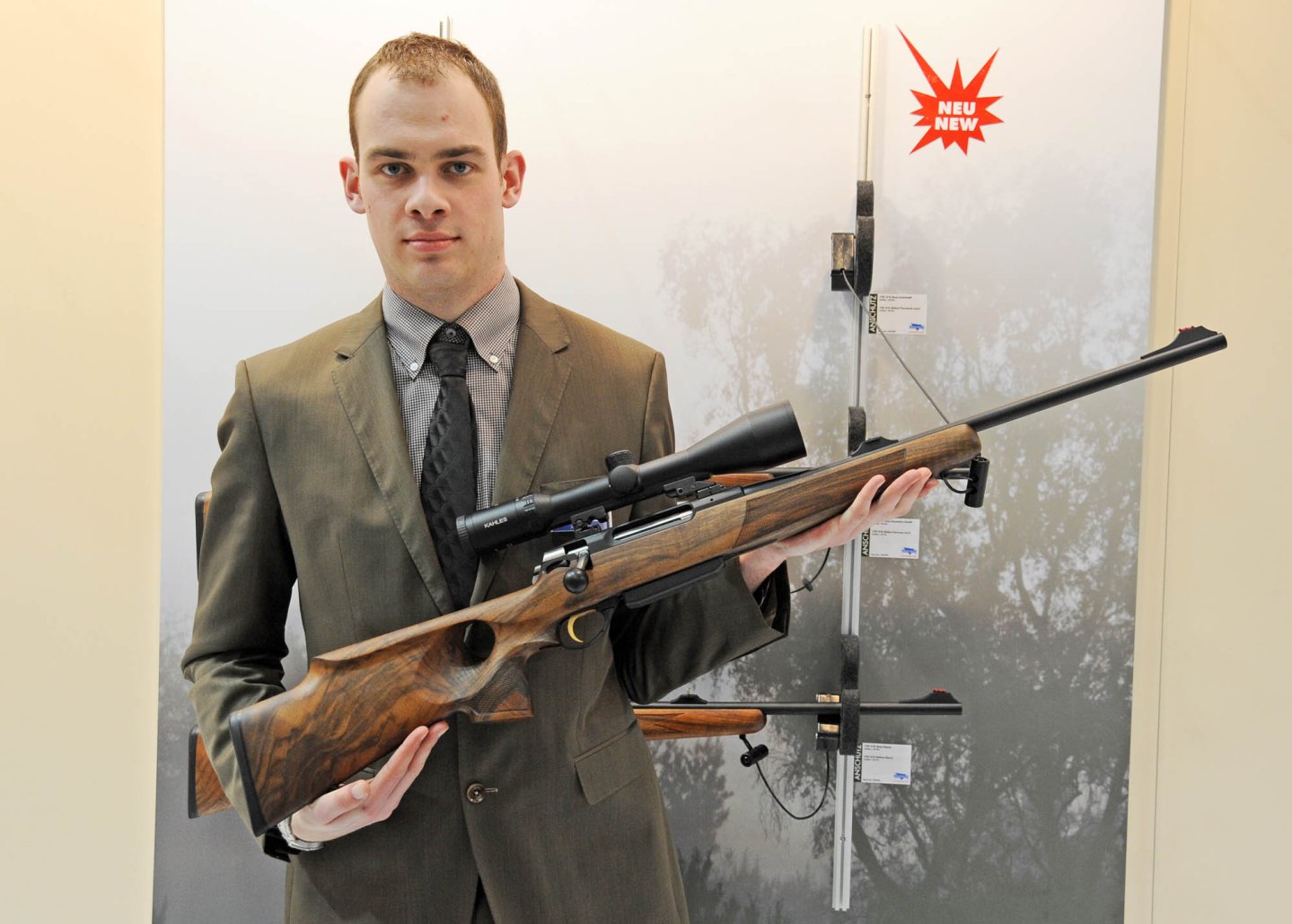 Die Anschütz 1781, ein Jagdgewehr mit Lochschaft Die Anschütz 1781, ein Jagdgewehr mit Lochschaft