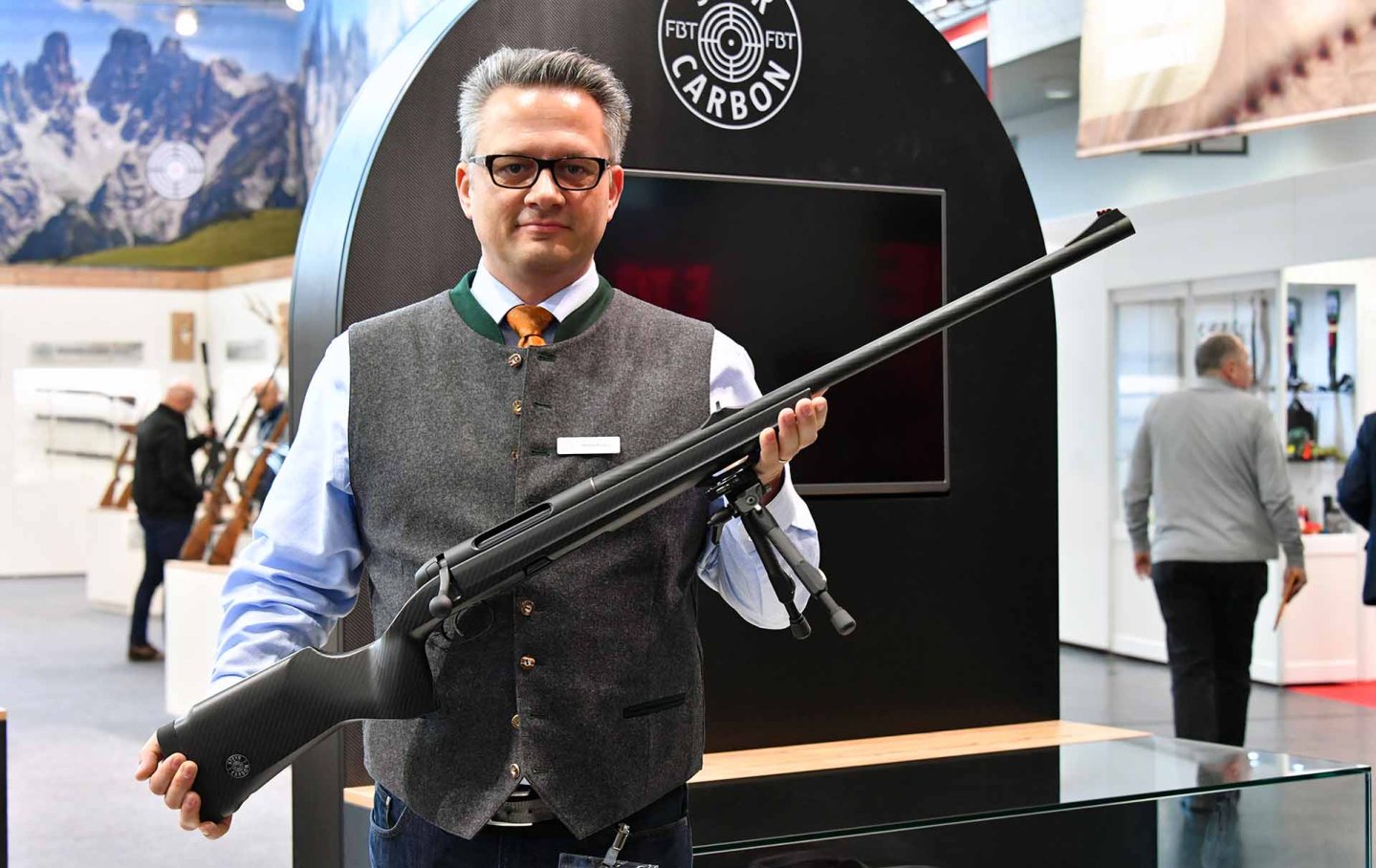 Steyr Carbon: neue Jagdgewehre für gehobene Ansprüche Steyr Carbon Jagdgewehr wird auf IWA 2018 gezeigt