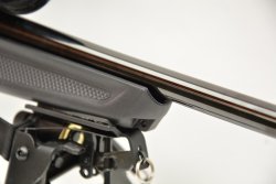 Im Test: Benelli Lupo BE.S.T. Black Synthetic im Kaliber 6.5 Creedmoor Vorderschaft der Benelli Lupo BE.S.T. Black Synthetic.