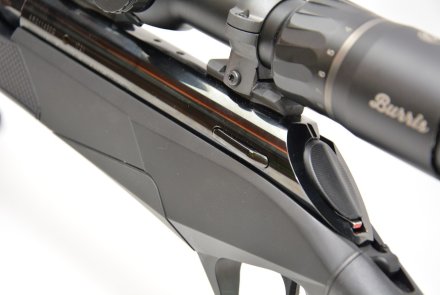Im Test: Benelli Lupo BE.S.T. Black Synthetic im Kaliber 6.5 Creedmoor Bedienelemente der Benelli Lupo BE.S.T. Black Synthetic.