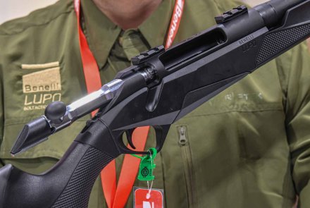 Weltpremiere auf der SHOT Show 2020: Benelli Lupo − das sollten Sie zur ersten Repetierbüchse von Benelli wissen! Offener Verschluss der Benelli Lupo