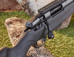 Übersicht und Test: Die jagdliche Repetierbüchse Brenner BR20 bei B&H Waffenhandel Bedienelemente der Brenner BR20 im Detail.