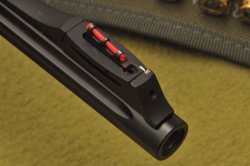 Browning Maral untypischer Geradzugrepetierer Mündung und Korn