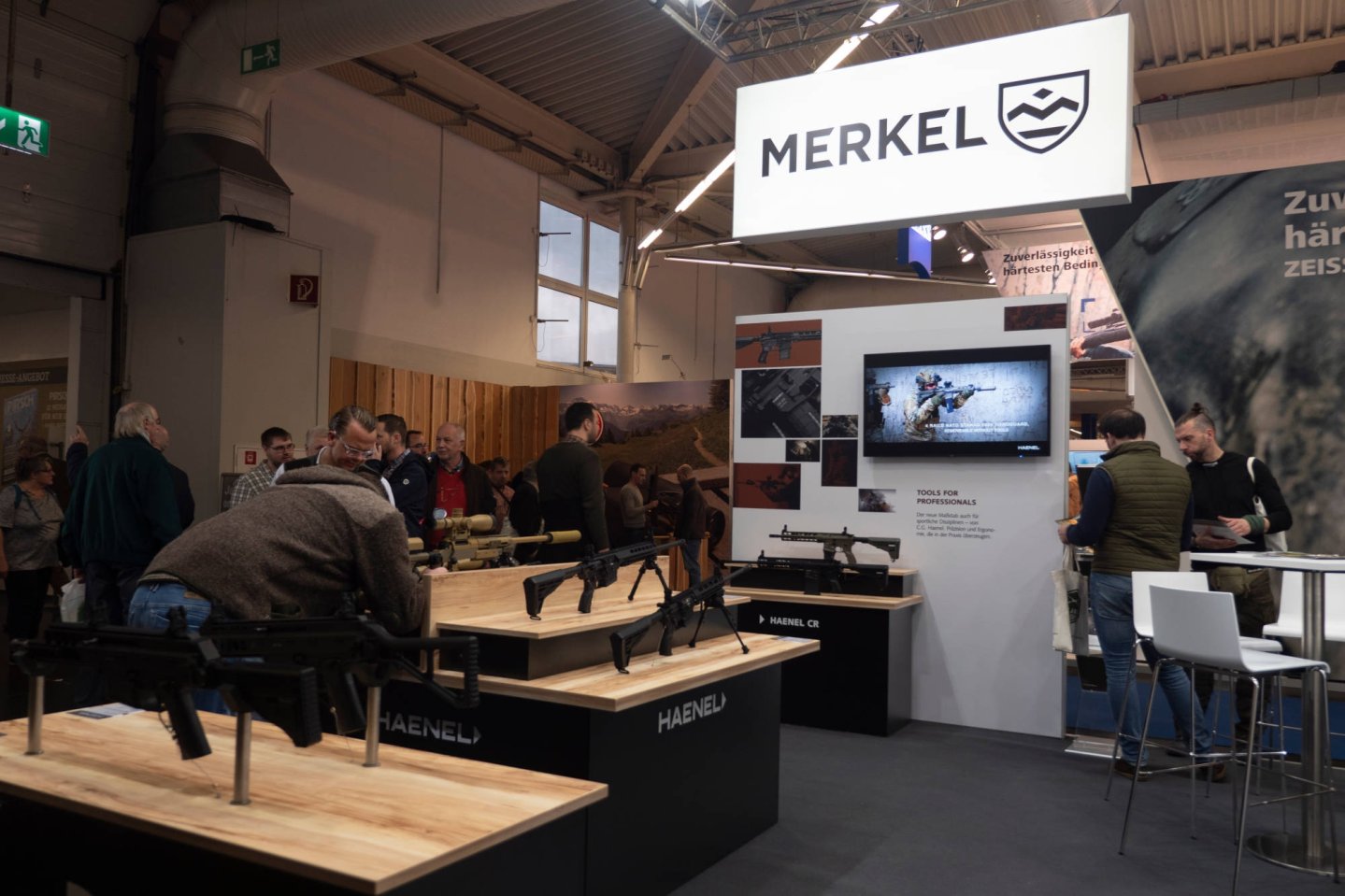 Jagd & Hund 2020: Die neuen Jagdwaffen von Brenner, Krieghoff und Merkel Messestand von Merkel