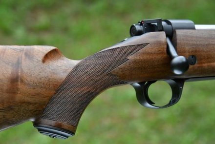 Kimber 8400 Caprivi Großwild-Büchse Pistolengriff mit Fischhaut der Kimber Caprivi
