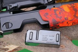 Test: Krieghoff Semprio Drückjagd in .30-06 Springfield Magazin der Krieghoff Semprio aus der Waffe entfernt.