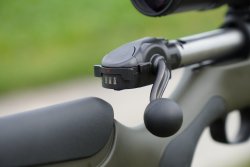 Geradezugrepetierer Haenel Jaeger NXT Composite: Praxistest und erste Eindrücke von der Drückjagd im Video Blick auf den geöffneten Verschluss der Haenel Jaeger NXT mit seinen Bedienelementen.