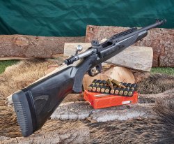 Ruger Scout Rifle: Zylinderverschluss-Repetierer in .308 Winchester im Test – Eine für Alles? Ruger Scout Rifle komplett von hinten rechts.