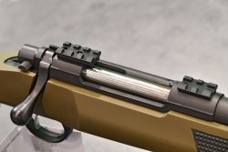 Sabatti Tactical Hunter Repetierer für die Jagd System und Zielfernrohrmontage beim Sabatti Tactical Hunter