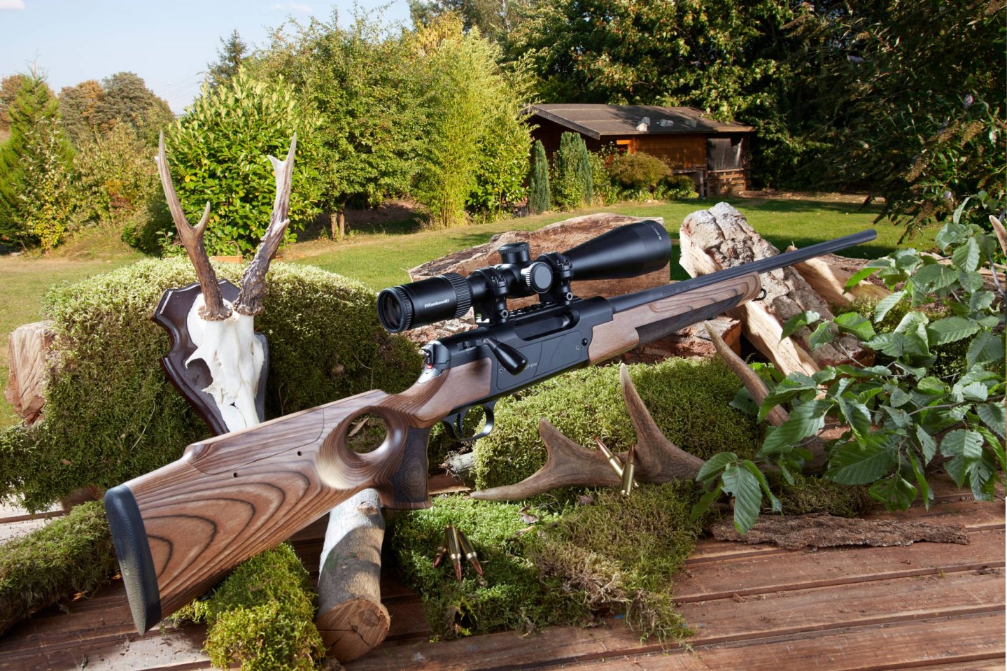 Test: Strasser RS 14 Evolution Tahr − Was kann der Repetierer in 6,5 Creedmoor mit neuem Lochschaft? Strasser RS 14 Evolution Tahr im Garten