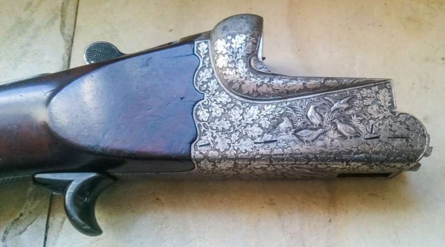 Knopfabzugsgewehr: eine spezielle Bockdoppelflinte für die Jagd Fingerhaken am Knopfabzugsgewehr von E.R. Martin