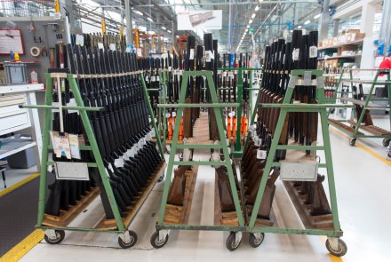 Auf Rebhuhnjagd in Italien mit der Benelli 828U Bockflinte Fertige Benelli 828U Jagdflinten in der Benelli-Fabrik