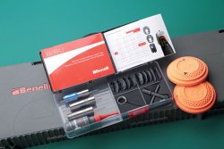 Benelli 828U Zubehörbox Benelli 828U Zubehörbox offen