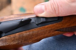 Test: Brenner BF18 in 12/76 − ist die Bockflinte für 999,- Euro eine Kaufempfehlung für Jungjäger? Brenner BF18 Laufwahl- und Sicherungsschalter