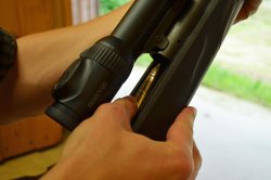 RWS 10,3x68 Mag. Jagdpatrone als Universalkaliber Jagdpatrone wird in Gewehr geladen