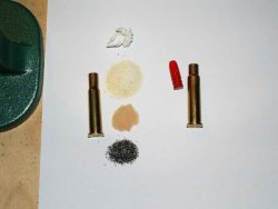.30-30 Ackley Improved: Patrone, Ladung und Waffenumbau Hülse in .30-30 Win. neben notwendigen Komponenten fürs Feuerformen und Hülse in .30-30 Ackley Improved