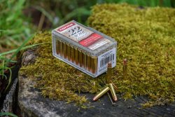 Neue NORMA Randfeuerpatronen: .17 HMR V-MAX und .22 WMR JHP für Kleinwild und Raubzeug Verpackungen der NORMA Randfeuerpatrone .22 WMR JHP fuer Kleinwild und Raubzeug in der Uebersicht