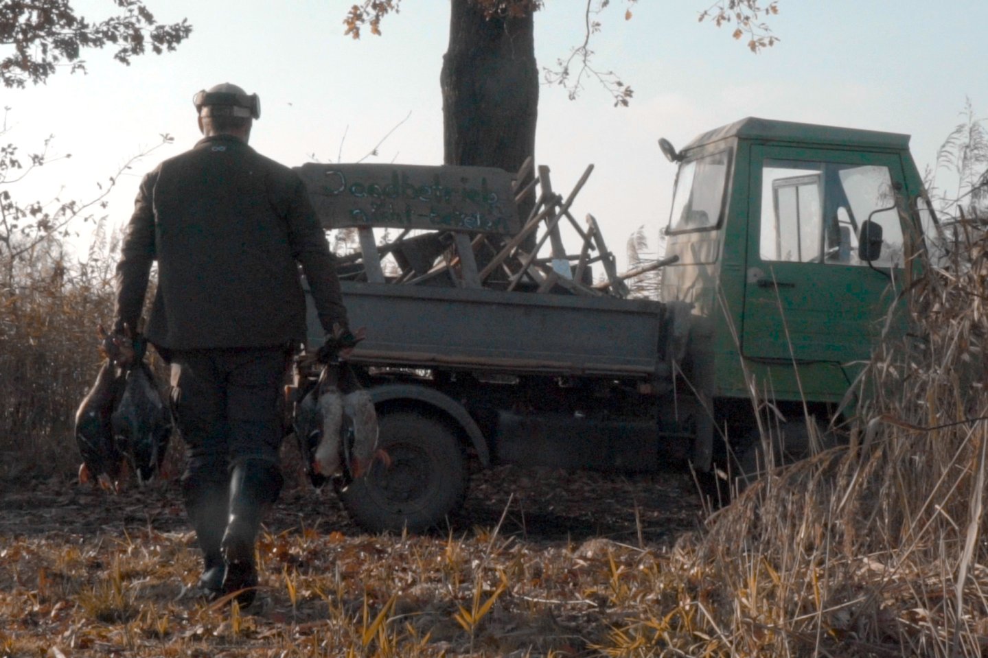 Rottweil BI-Load und FE-Load: Zwei neuartige, bleifreie Schrotpatronen als Alternative für die Jagd auf Wasserwild Bei dieser Jagd am Entenstrich nutzte Jagdblogger Steffen Foullon die 100 % bleifreie, aber dennoch leistungsstarken Rottweil BI-Load um seine Stockenten zur Strecke zu bringen. Bei der Patrone kommen Bismut- und Stahlschrote in zwei Lagen gemeinsam in die Hülse.