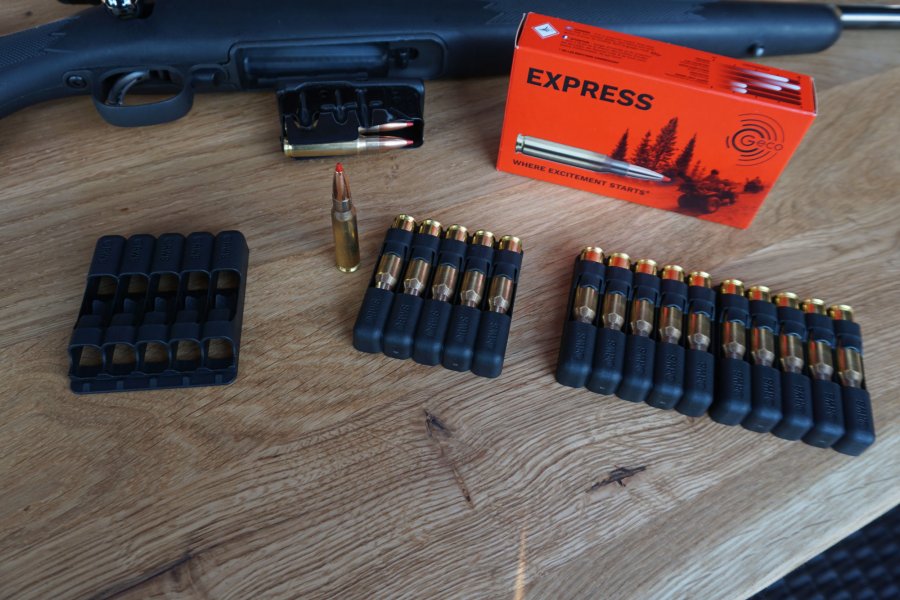 Test GECO EXPRESS: Warum verringern sich mit den schnell und gestreckt fliegende Teilzerlegungsgeschossen die Fluchtstrecken bei Schüssen auf weite Distanzen? Aus der Schachtel genommene GECO EXPRESS-Patronen in .308 Winchester.