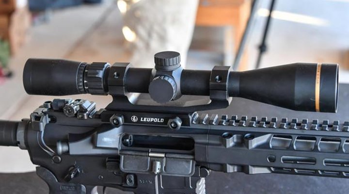 Leupold VX-Freedom Zielfernrohr auf Selbstladebüchse