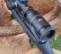 Das Zielfernrohr Burris Six Xe 3 - 18 x 56 für Jagd und Sport mit Sechsfach-Zoom Die Optic von der Burris Six Xe 3 - 18 x 56