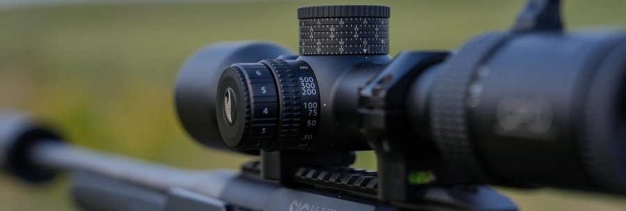 Das neue German Precision Optics SPECTRA 8x 1,6-13x44i: Ein innovatives Allround-Zielfernrohr für jede Gelegenheit Linke Seite des GPO SPECTRA 8x 1,6-13x44 im Detail.
