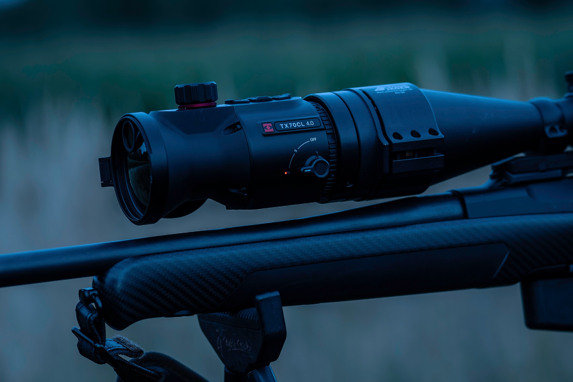 HIKMICRO THUNDER 4.0 felső fókuszállítóval és oldalsó üzemmódkapcsolóval