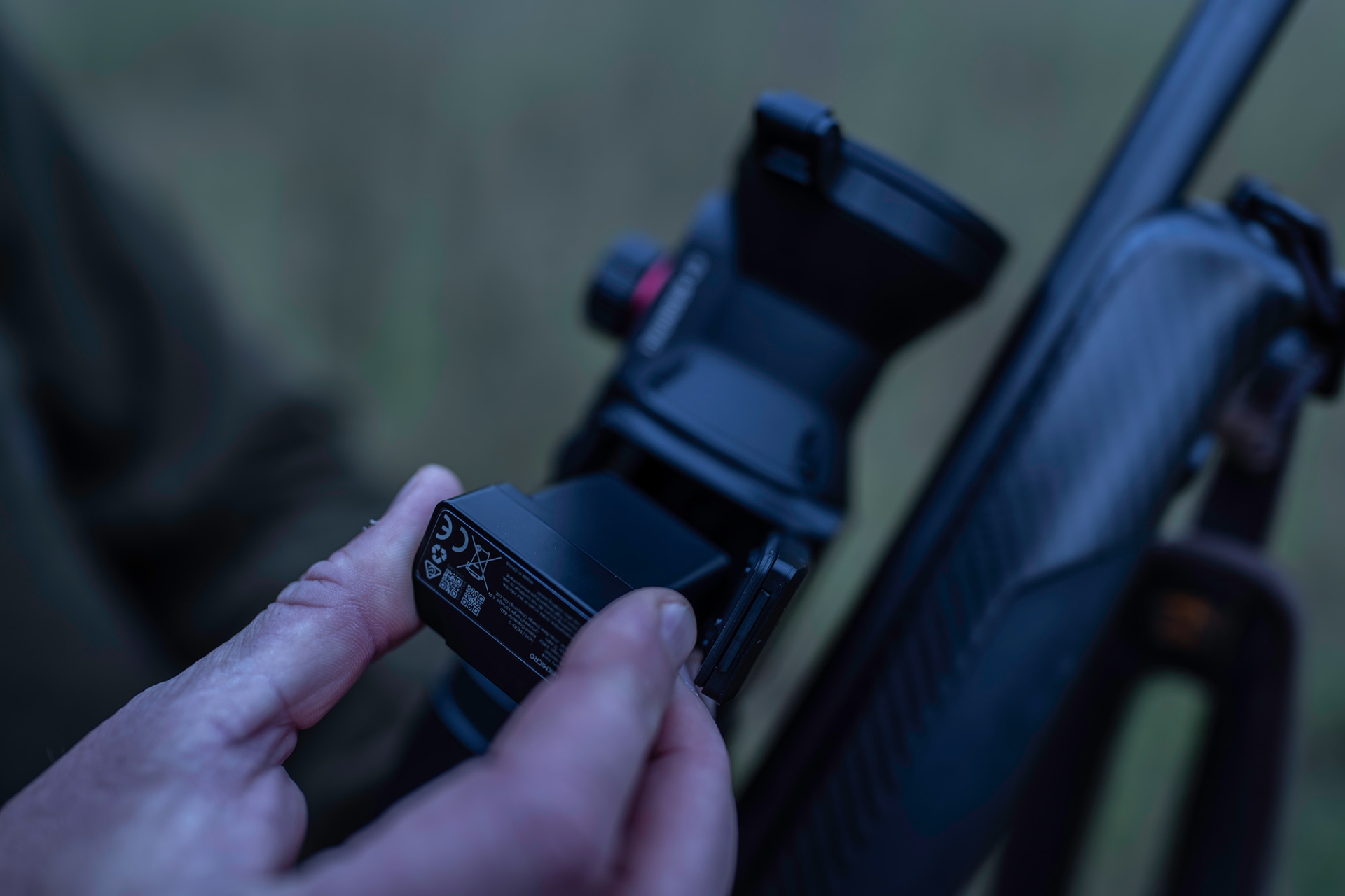 A HIKMICRO THUNDER 4.0 cserélhető akkumulátora, gyári fotó