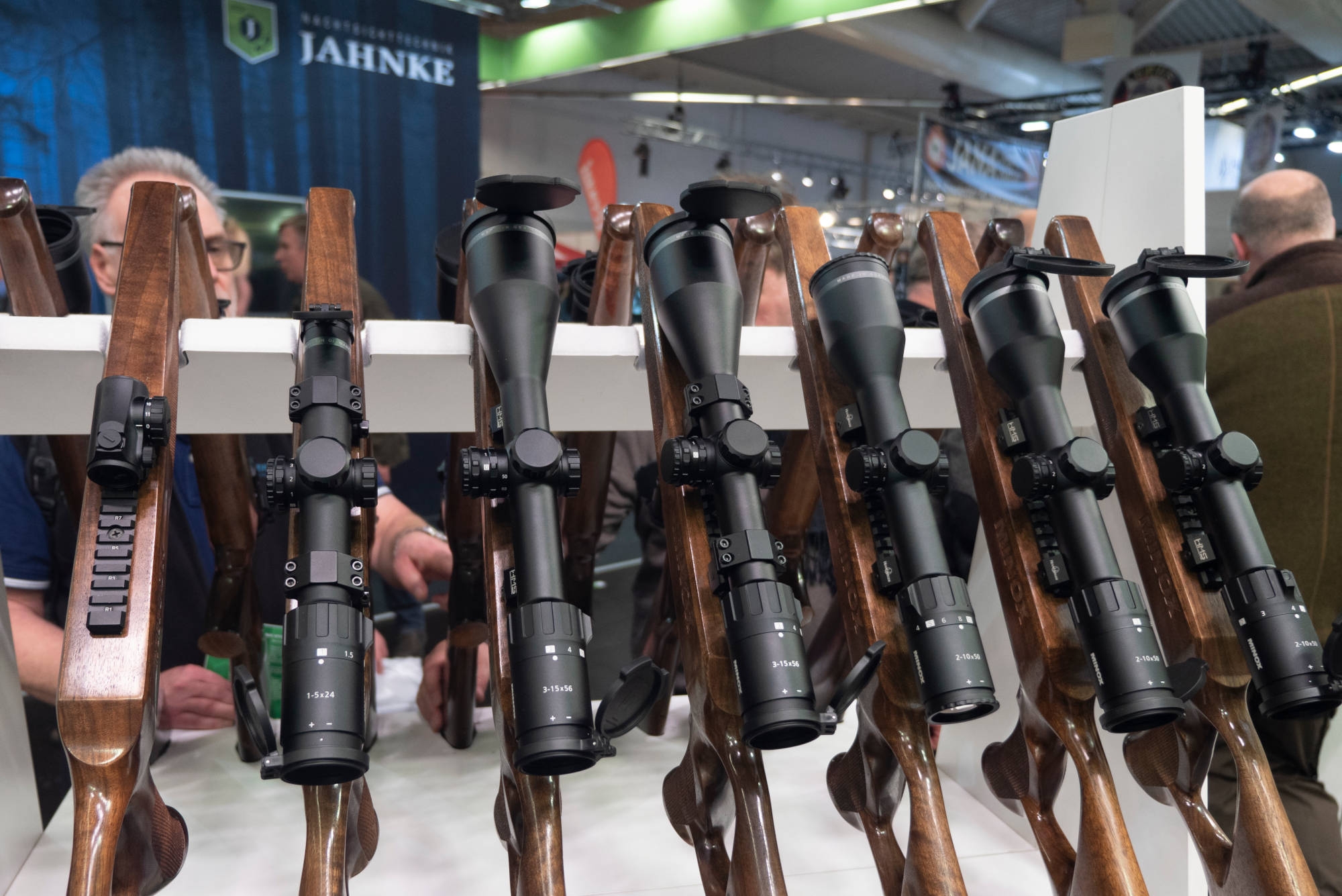 optik: Jagd & Hund 2020: Neue Reflexvisiere, Entfernungsmesser und Zielfernrohre im Video präsentiert