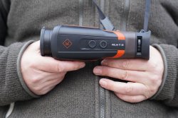 Kahles Young Hunter Starter Pakete: Optiken aus der Helia-Serie im Set mit einem Preisvorteil von bis zu 1.400 Euro für Jungjäger in Österreich und Deutschland Das Helia TI 35 gibt's sowohl im Young Hunter Starter Paket 1 als auch 2 von Kahles.