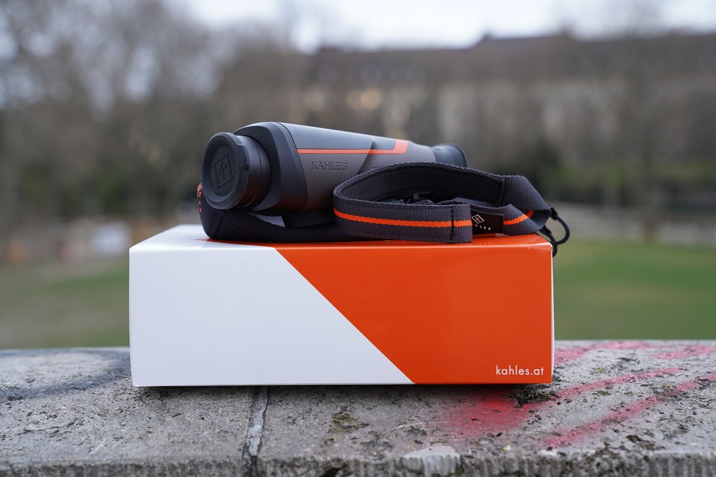 Praxistest Kahles TI 35 Wärmebildhandgerät: Erste Wahl beim Einsatz im Revier, wenn es um einfache Bedienung und die clevere Automaticlight Funktion geht Das KAHLES TI 35 Wärmespotter