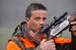 Leica Magnus 1-6.3x24 i: Zielfernrohr für die Jagd Sportschütze Raniero Testa mit Zielfernrohr Leica Magnus
