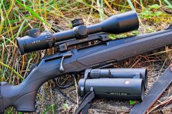 Test: Zielfernrohr Leica Magnus 1,8-12x50i für die Jagd Zielfernrohr Leica Magnus 1,8-12x50i auf Repetierbüchse
