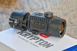 Pulsar Krypton FXG50 Thermal-Vorsatzgerät für das Zielfernrohr: Erster Praxistest Krypton FXG50 von Pulsar in der Komplettansicht.