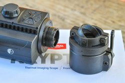Pulsar Krypton FXG50 Thermal-Vorsatzgerät für das Zielfernrohr: Erster Praxistest Kugelgelenkring des Montagelements im Detail.