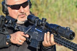 Pulsar Krypton FXG50 Thermal-Vorsatzgerät für das Zielfernrohr: Erster Praxistest Schütze mit Sabatti Repetierer und FXG50.