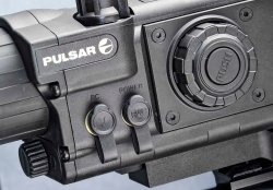 Pulsar Digisight N960 und N970 Anschlüsse für Videoausgang und externe Stromversorgung