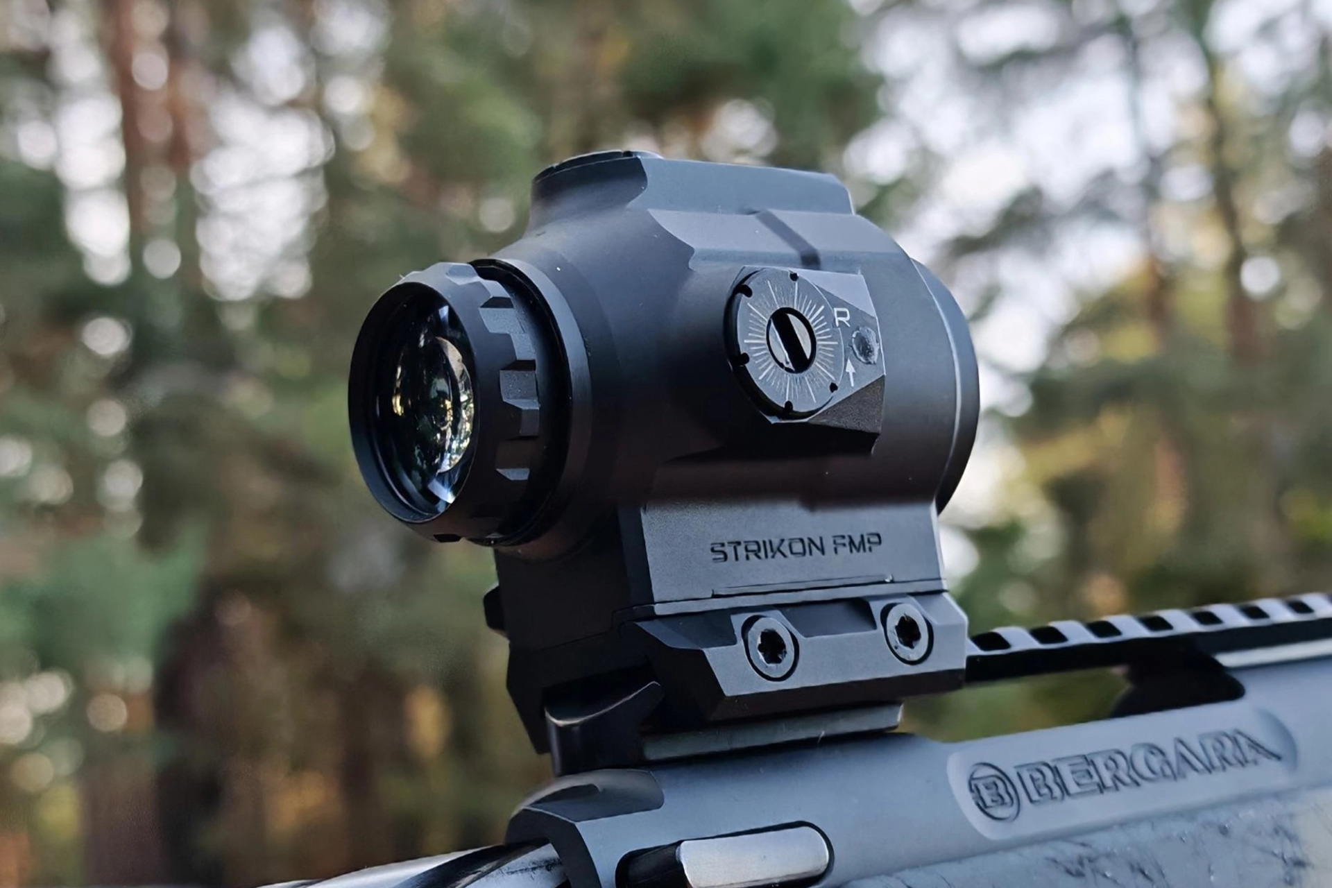 Sellmark / Sightmark: Sellmark Sightron FMP 1x18 und VMP 1-4x22: Für wen sich Prismenvisiere besser als Leuchtpunktvisiere eigenen und warum sie in manchen Fällen Fehlsichtigkeit ausgleichen