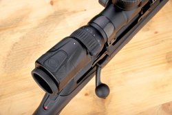 Test: smartes Zielfernrohr Swarovski dS 5-25x52 P für die Jagd Auslöser für den integrierten Laserentfernungsmesser des Zielfernrohrs Swarovski dS 5-25x52 P