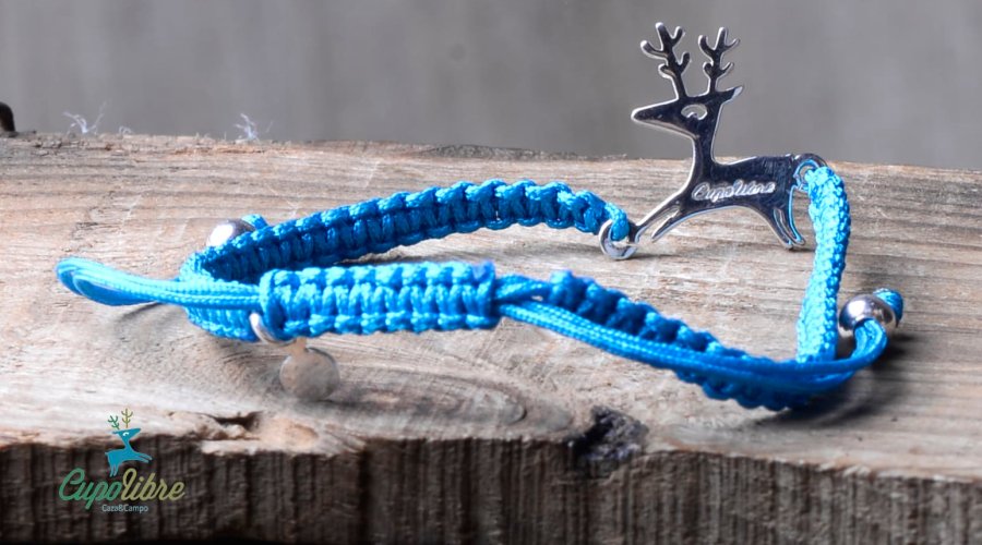 Cupo Libre: Jagd, Jagdschmuck und mehr Stoffarmband in Blau mit Hirsch.