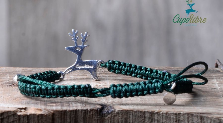 Cupo Libre: Jagd, Jagdschmuck und mehr Stoffarmband Grün mit Hirsch von Cupo Libre.