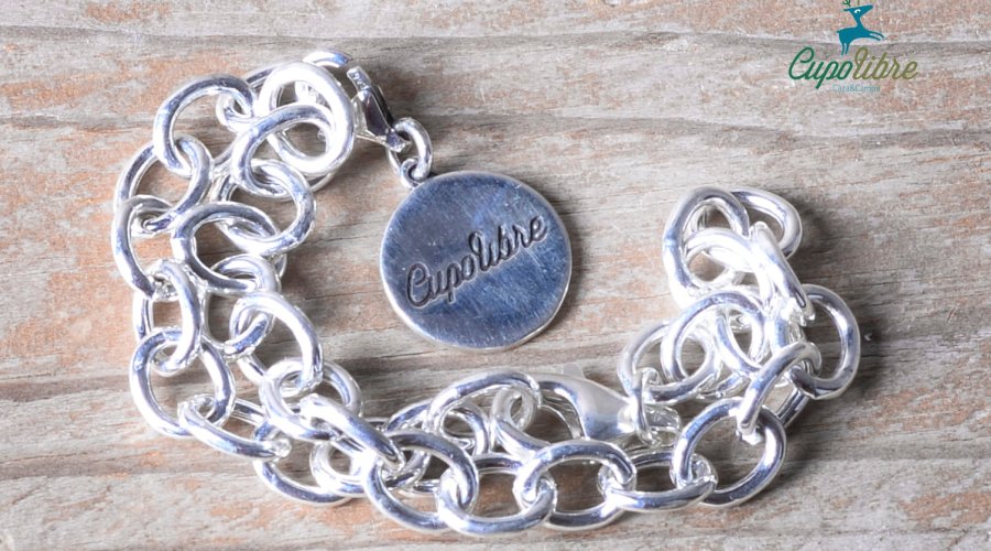 Cupo Libre: Jagd, Jagdschmuck und mehr Armband aus Metall mit Anhänger von Cupo Libre.